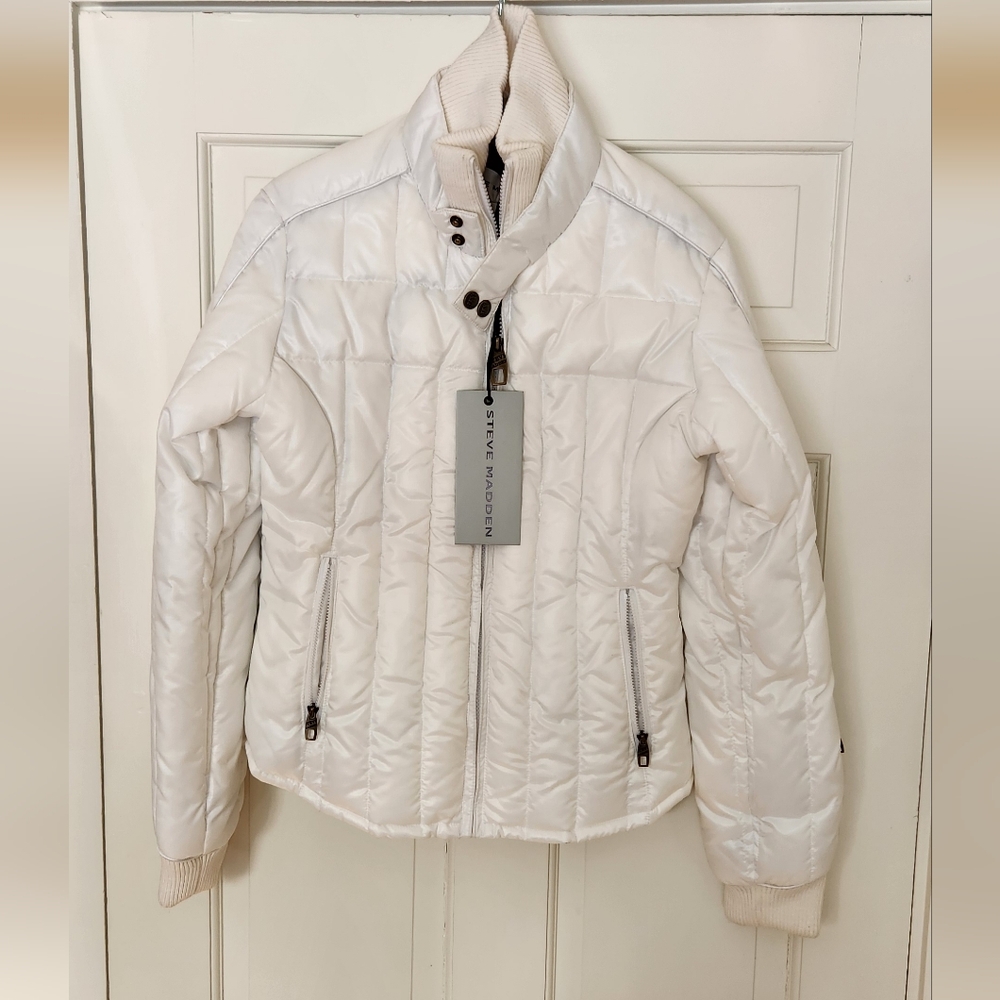 Steve Madden women's white puffer style coat NWT